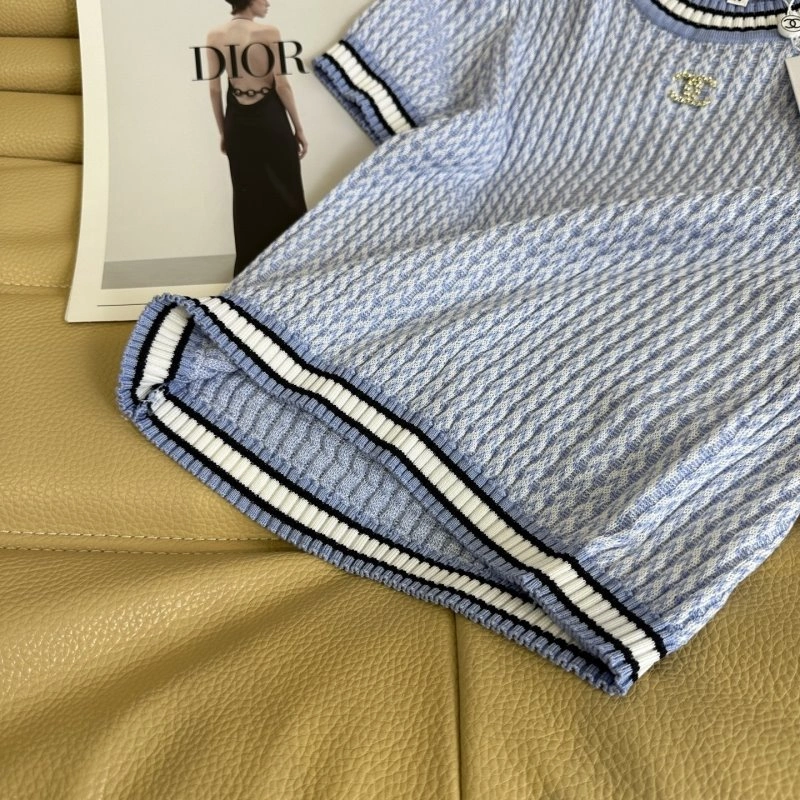 Neat Chanel T-Shirts 110227