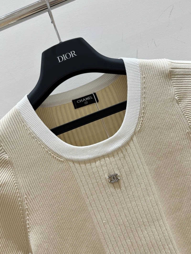 Chanel T-Shirts Durable 110212