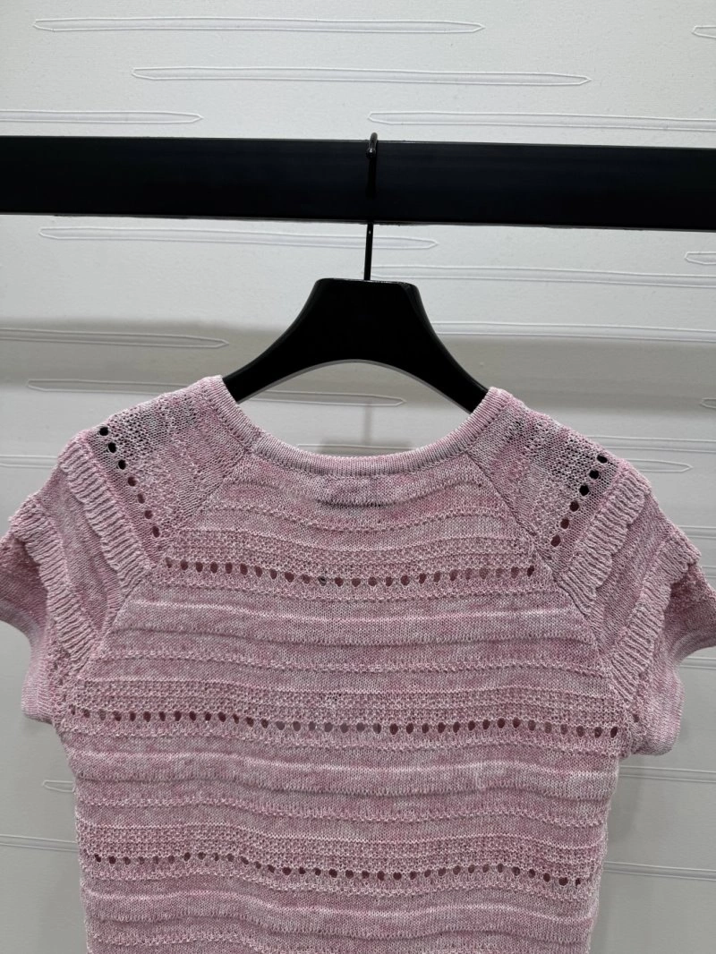 Reliable Chanel T-Shirts 110195