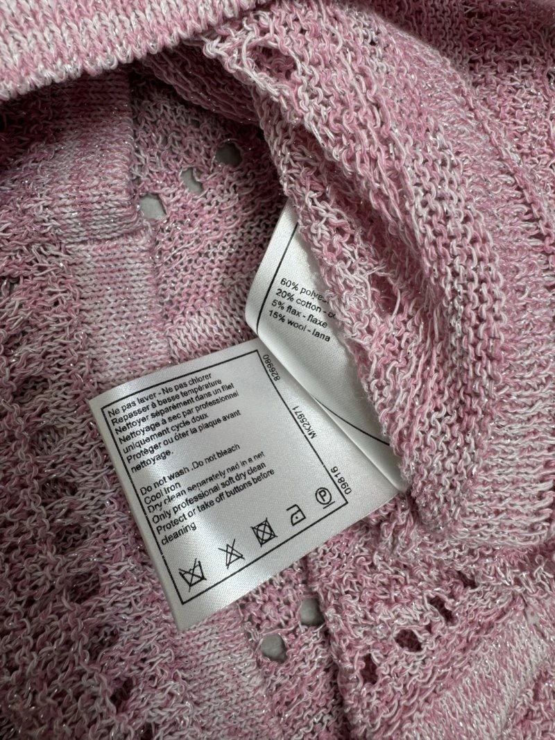 Reliable Chanel T-Shirts 110195