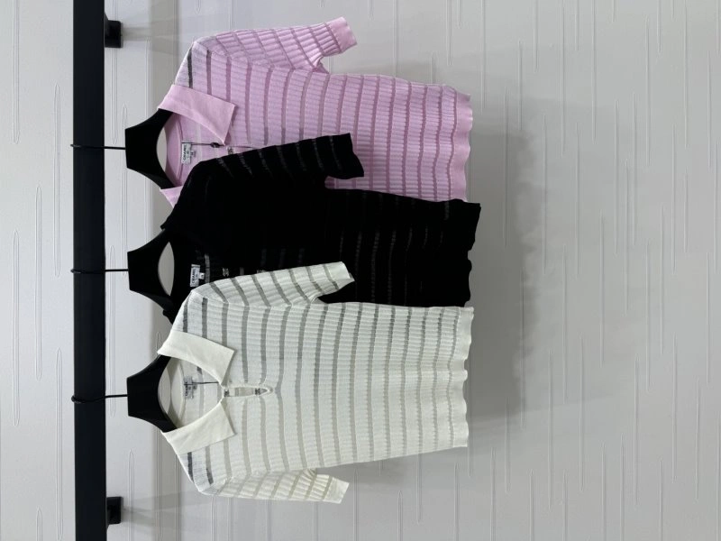 Flexible Chanel T-Shirts 110191
