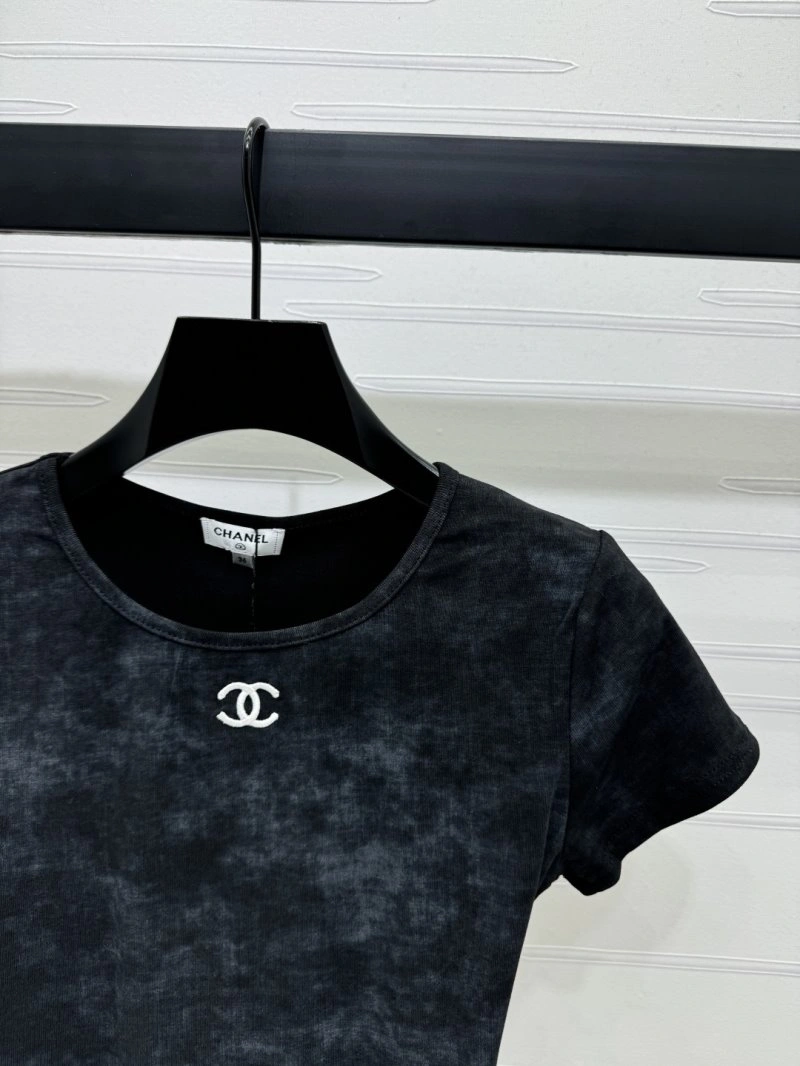 Packable Chanel T-Shirts 110175