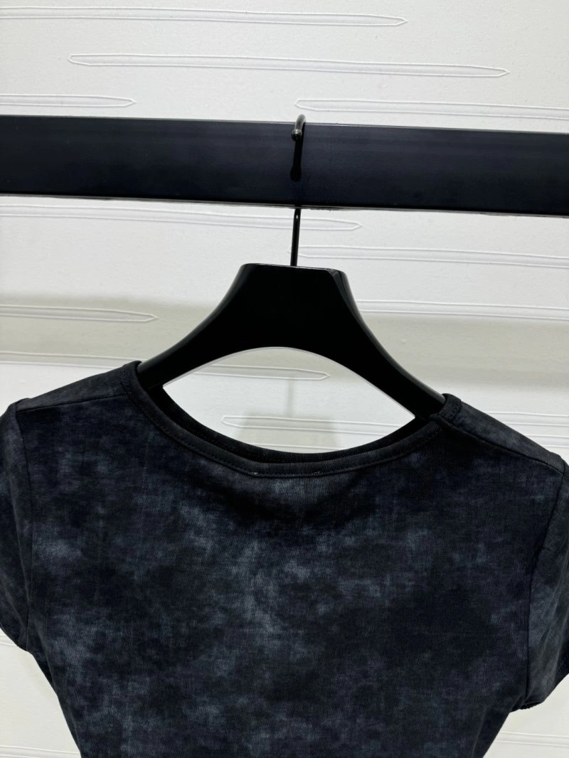 Packable Chanel T-Shirts 110175