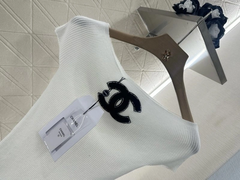 Unique Chanel T-Shirts 110180