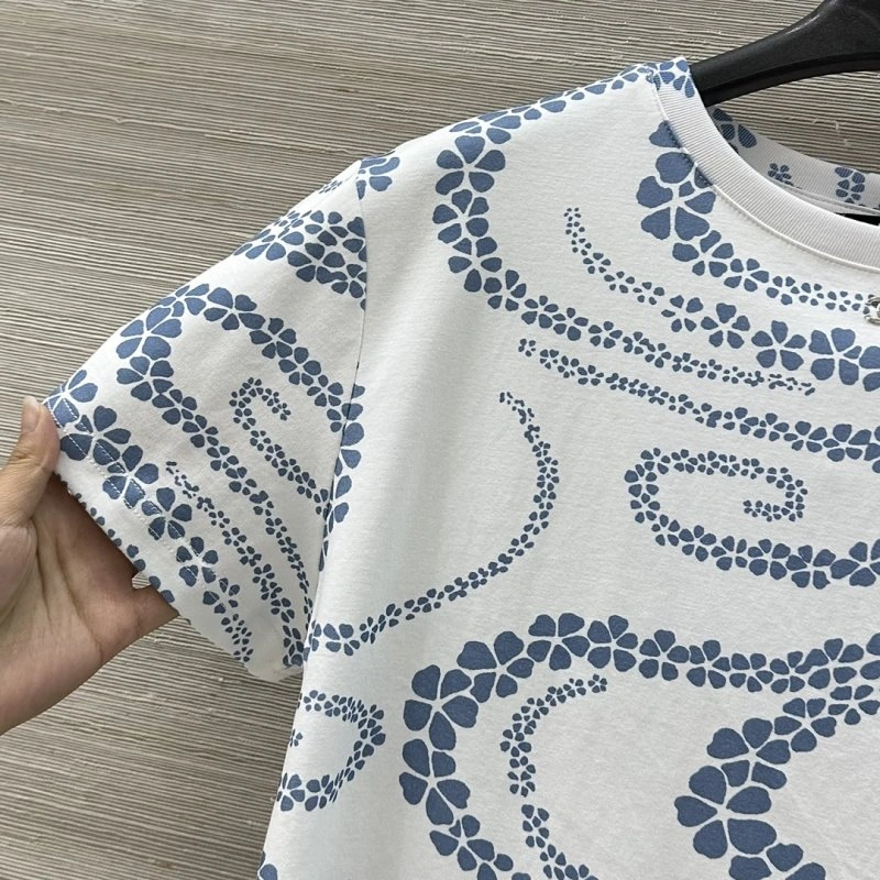 Chanel T-Shirts Bright 110154