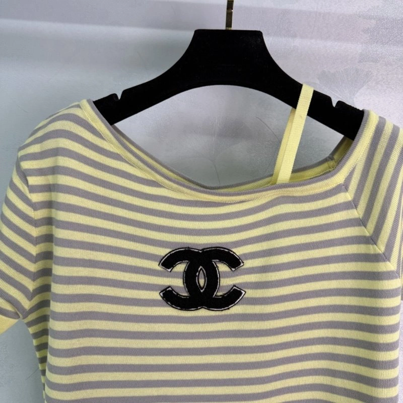 Sleek Chanel T-Shirts 110148