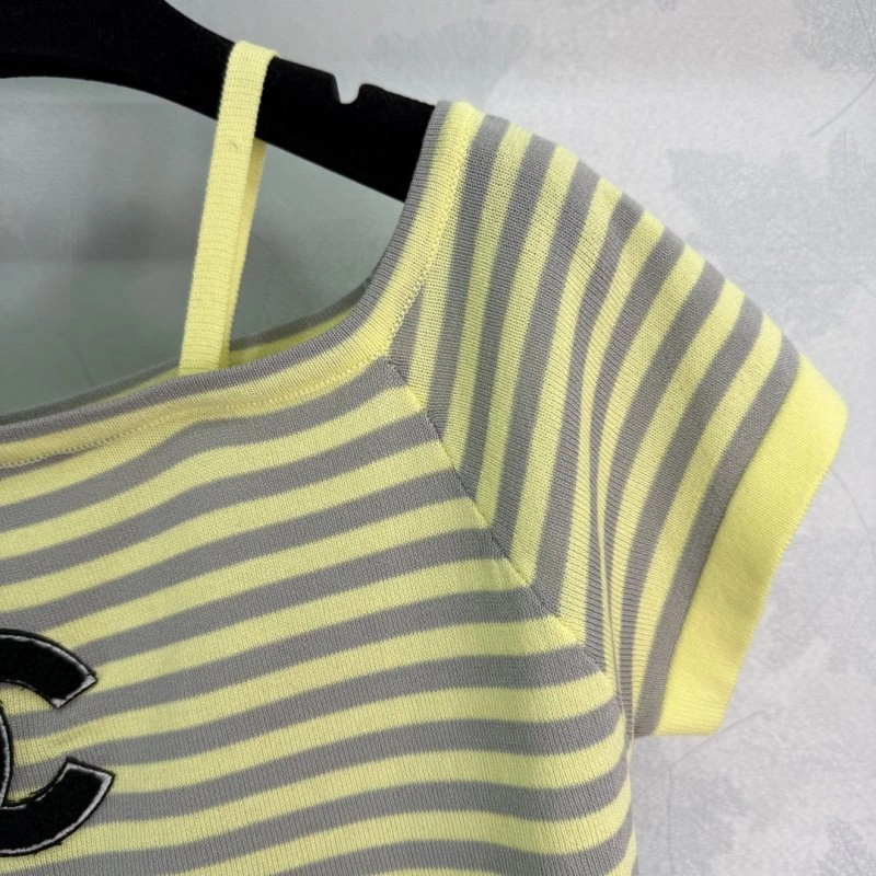 Sleek Chanel T-Shirts 110148