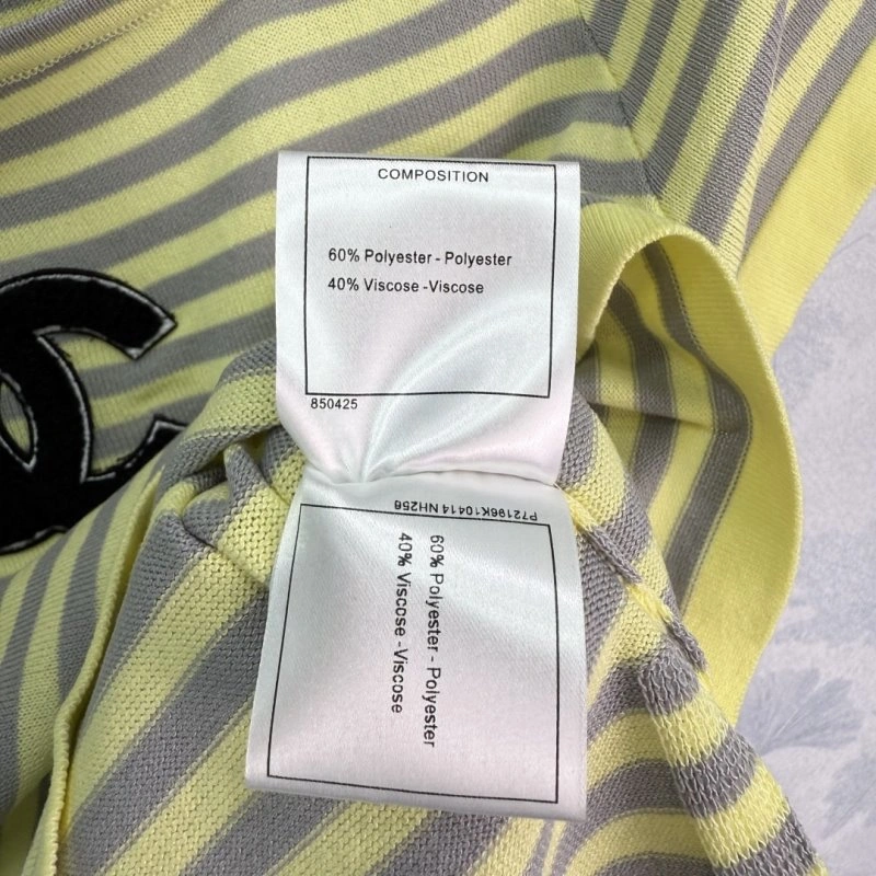 Sleek Chanel T-Shirts 110148