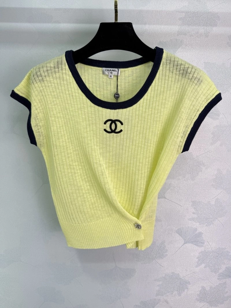 Packable Chanel T-Shirts 110144