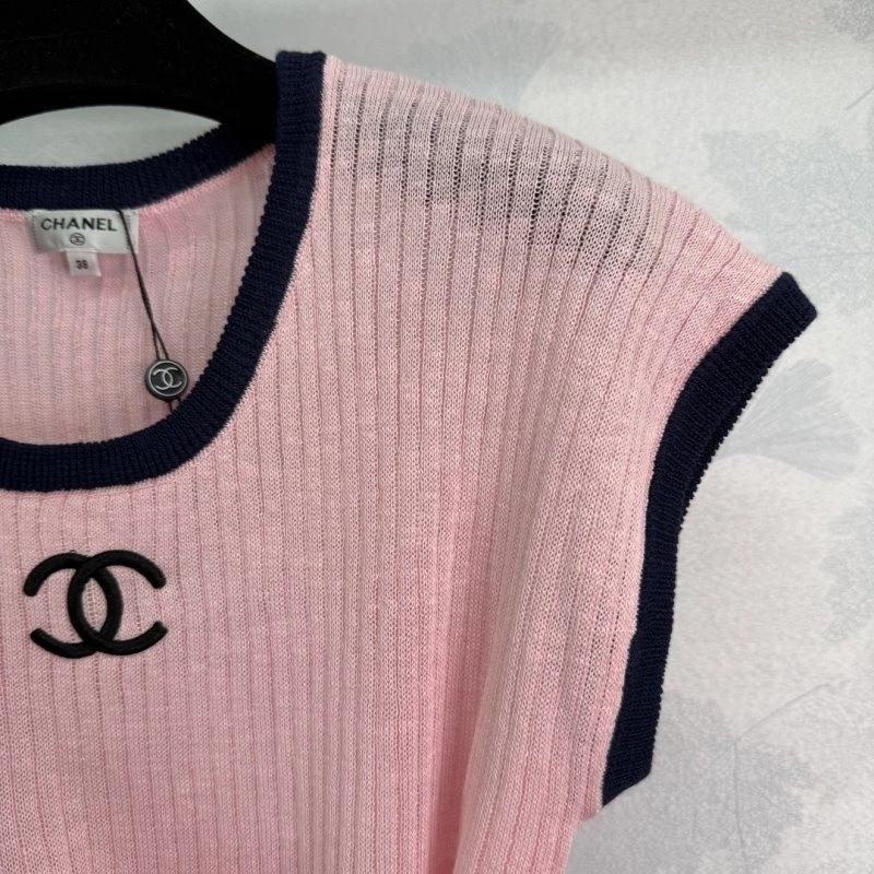 Packable Chanel T-Shirts 110144