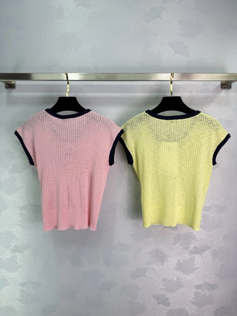 Packable Chanel T-Shirts 110144