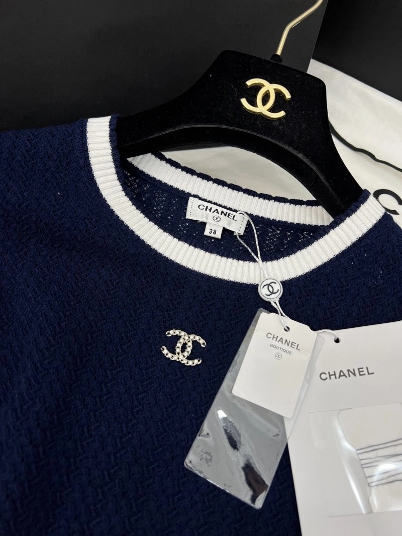 Reliable Chanel T-Shirts 110132