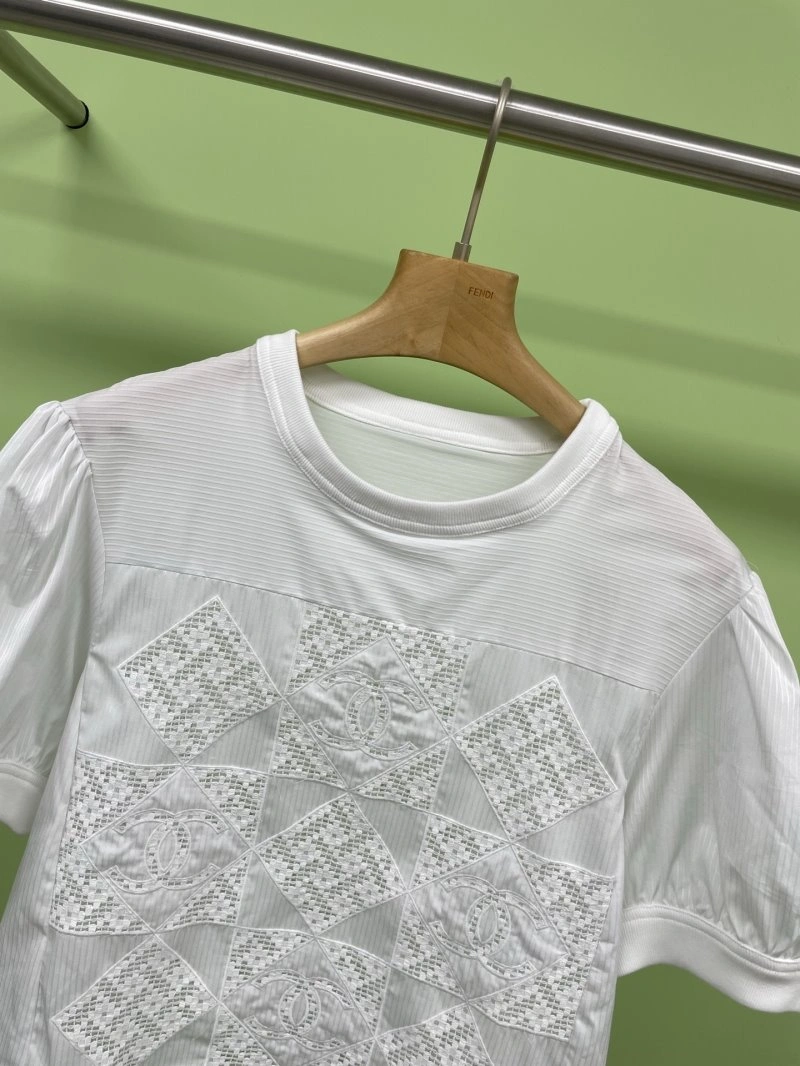 Snug Chanel T-Shirts 108040