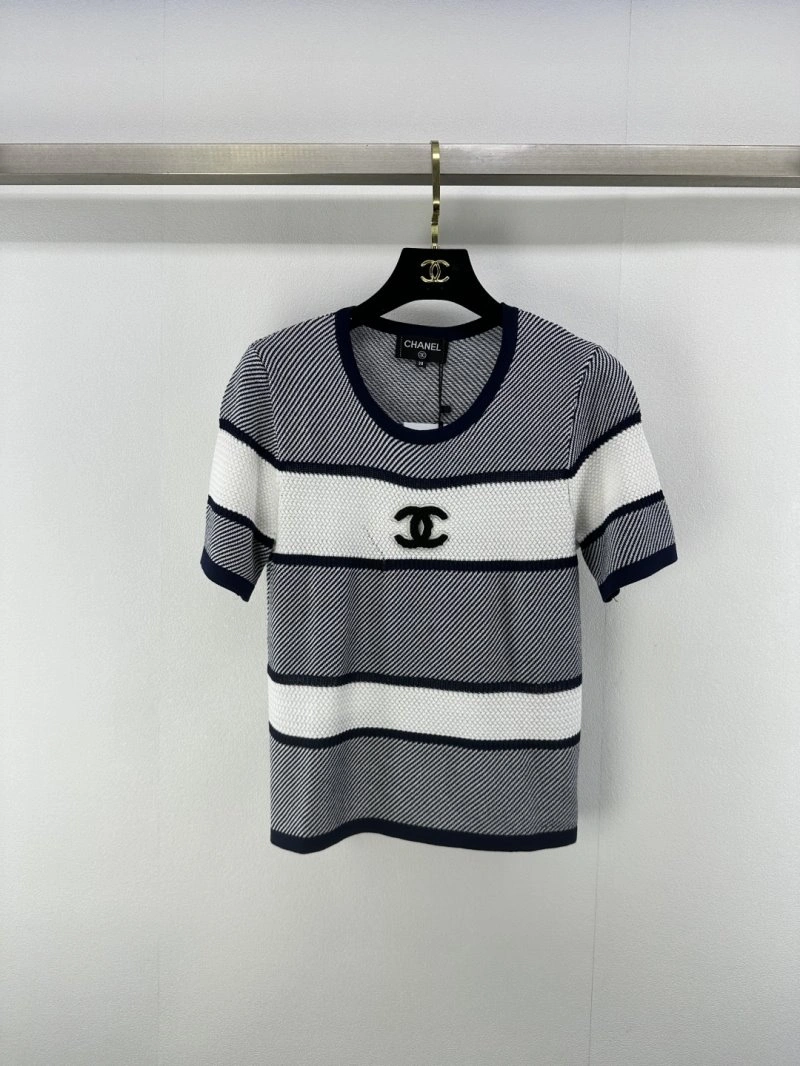 Chanel T-Shirts Breathable 108035