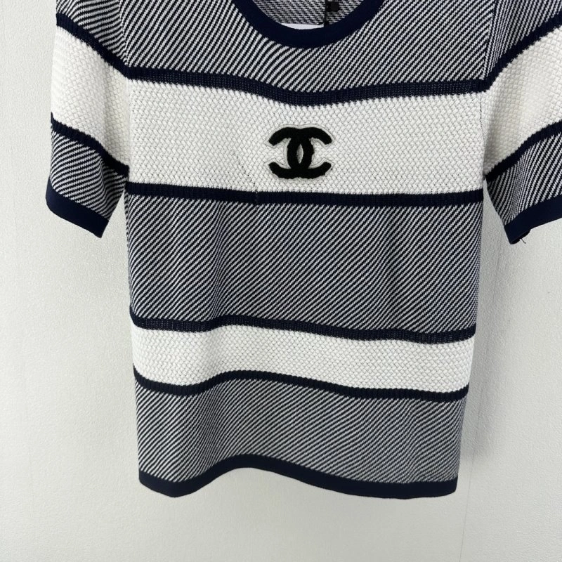Chanel T-Shirts Breathable 108035