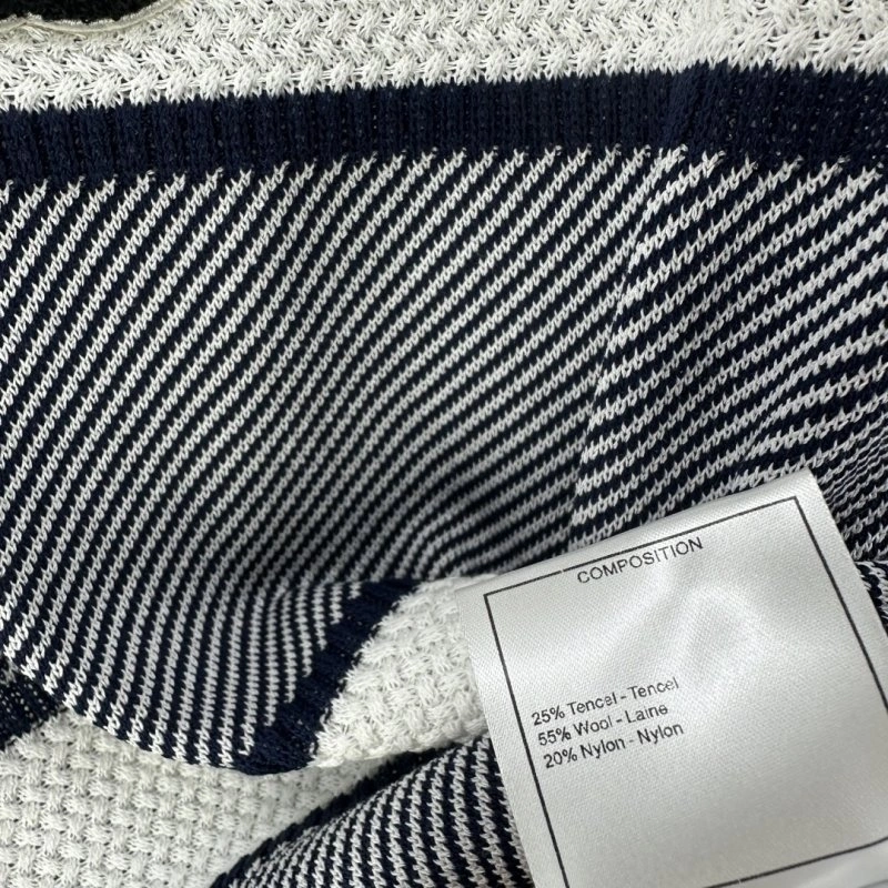 Chanel T-Shirts Breathable 108035