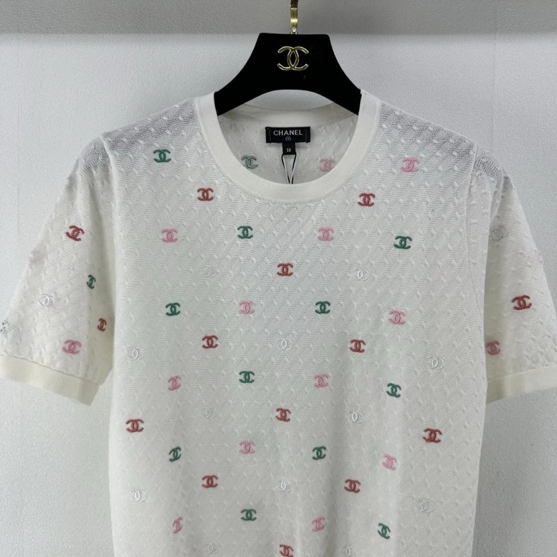 Sustainable Chanel T-Shirts 108018