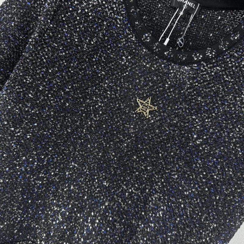 Versatile Chanel T-Shirts 108010
