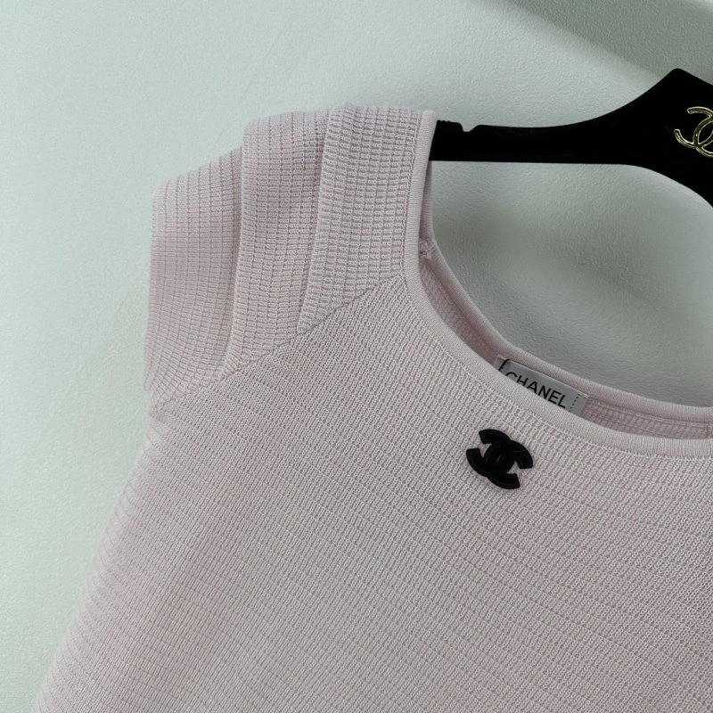 Chanel T-Shirts Unique 108001