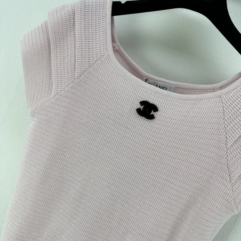 Chanel T-Shirts Unique 108001