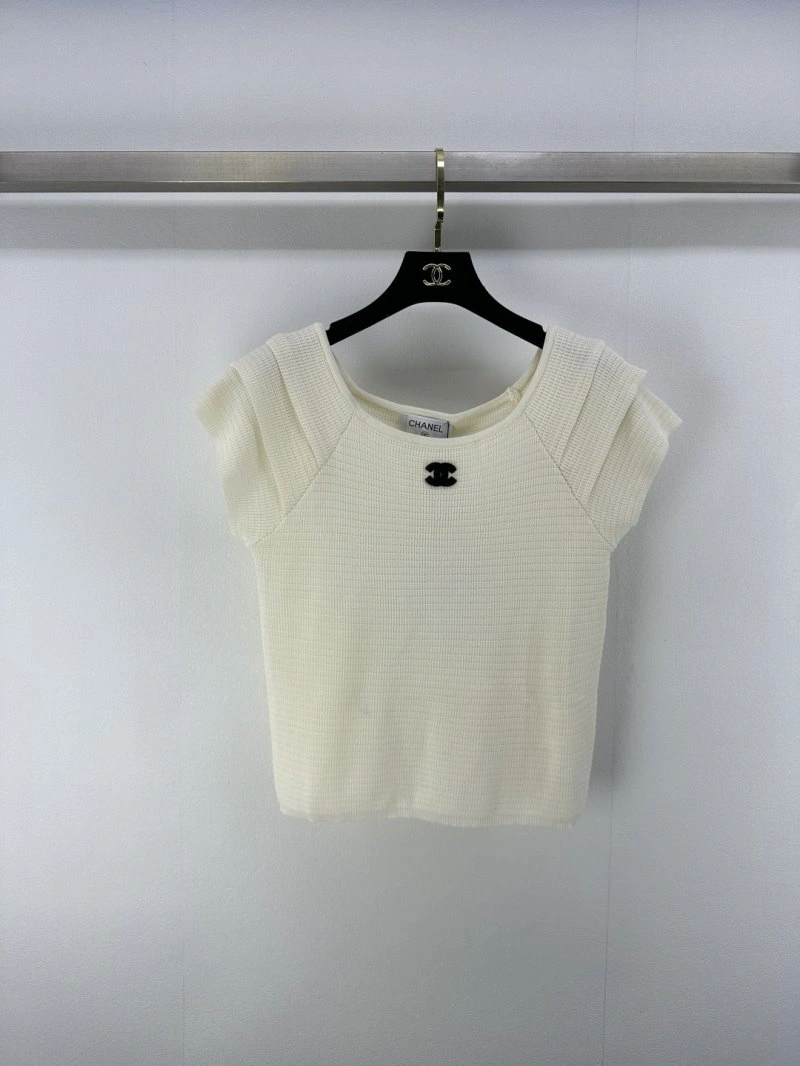 Chanel T-Shirts Breathable 107995