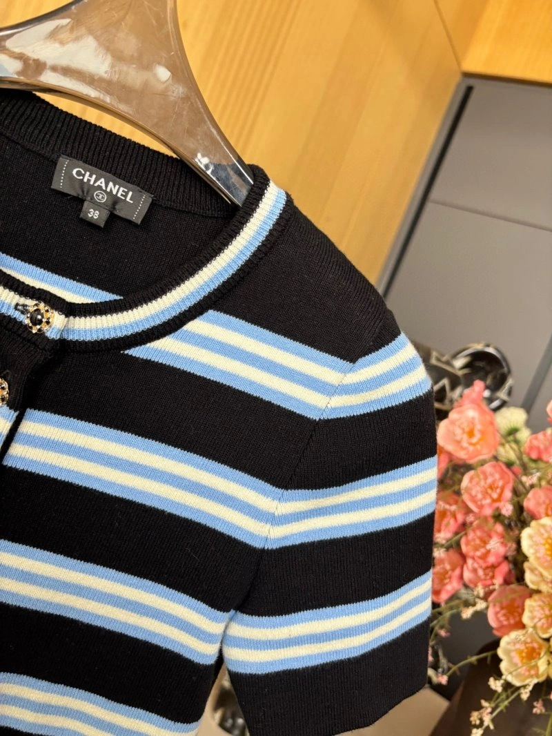 Classic Chanel T-Shirts 107993