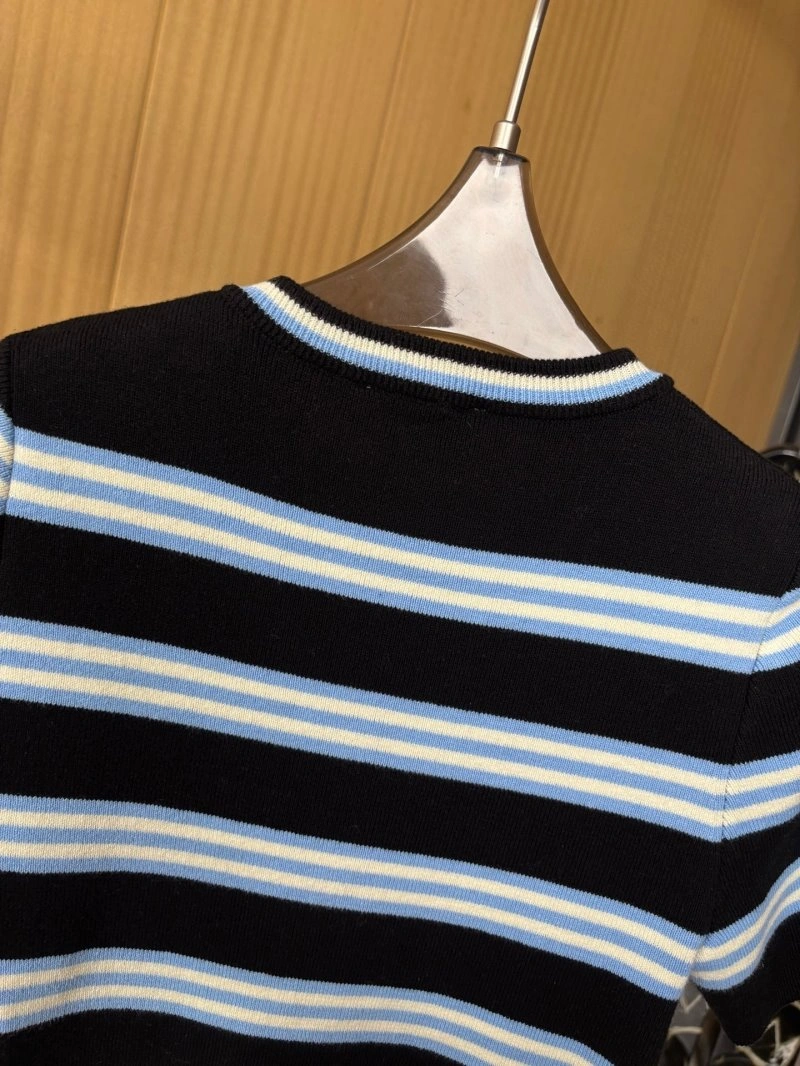 Classic Chanel T-Shirts 107993