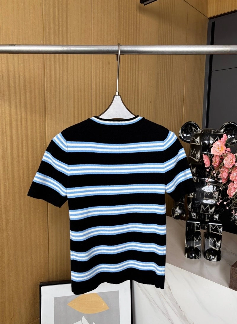 Classic Chanel T-Shirts 107993