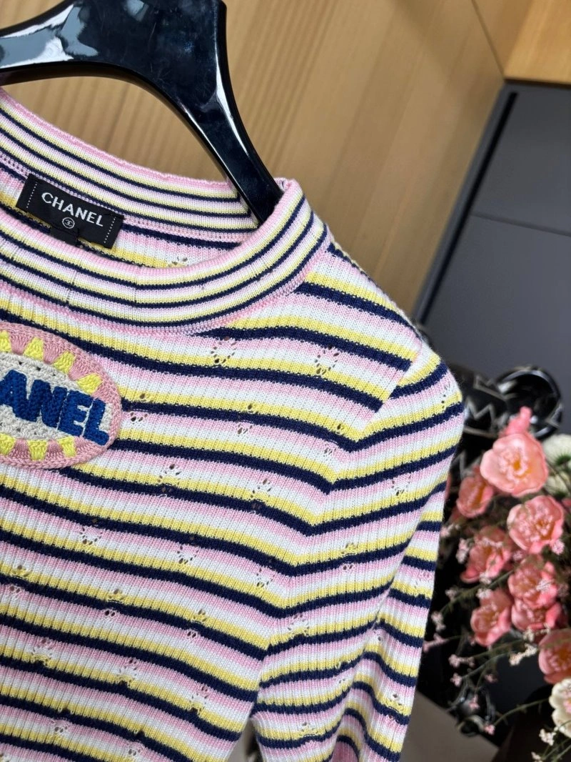 Affordable Chanel T-Shirts 107979