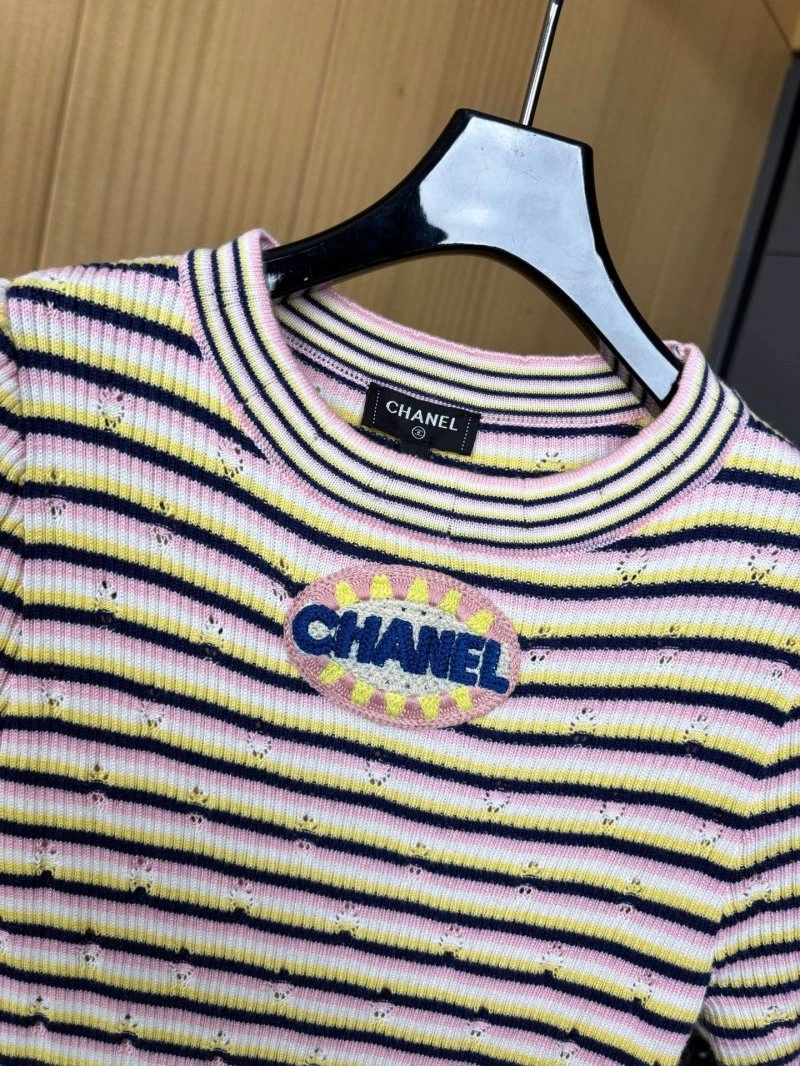 Affordable Chanel T-Shirts 107979