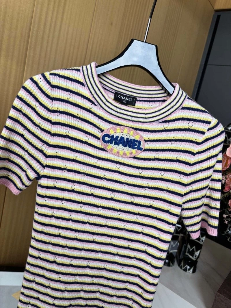 Affordable Chanel T-Shirts 107979