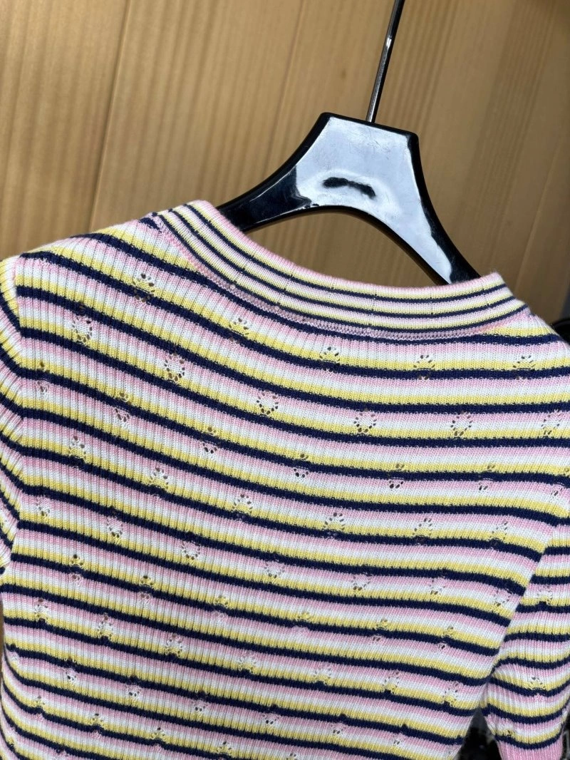 Affordable Chanel T-Shirts 107979