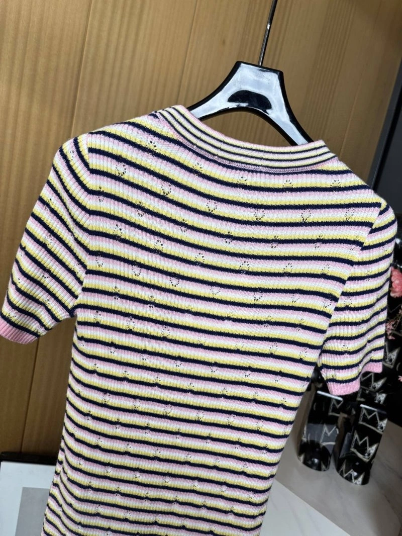 Affordable Chanel T-Shirts 107979