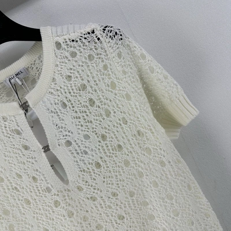 Premium Chanel T-Shirts 107997