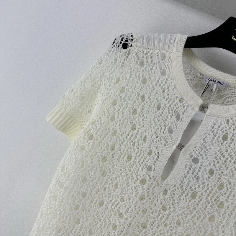 Premium Chanel T-Shirts 107997
