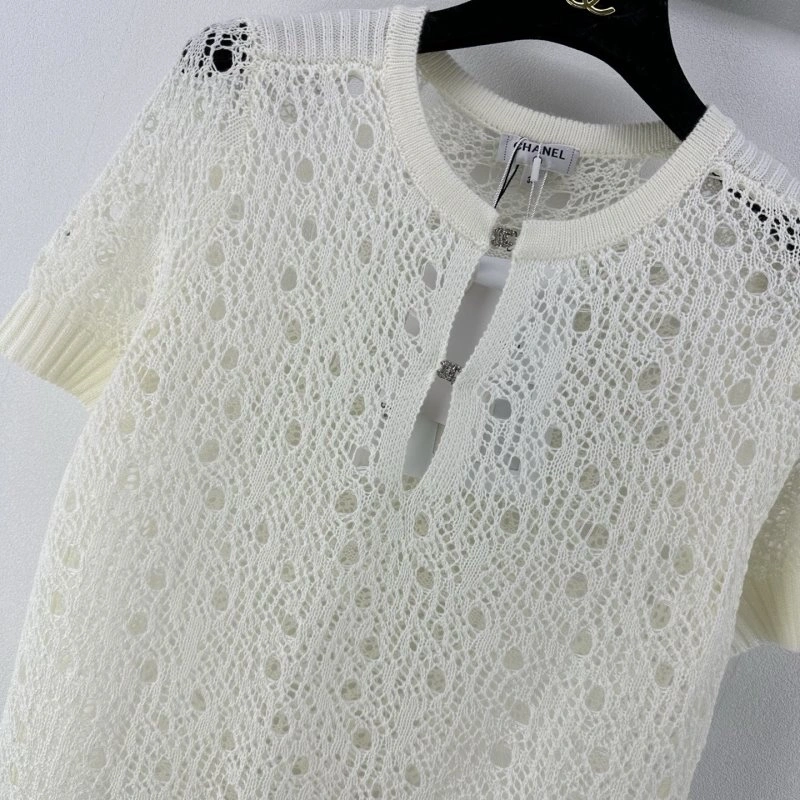 Premium Chanel T-Shirts 107997