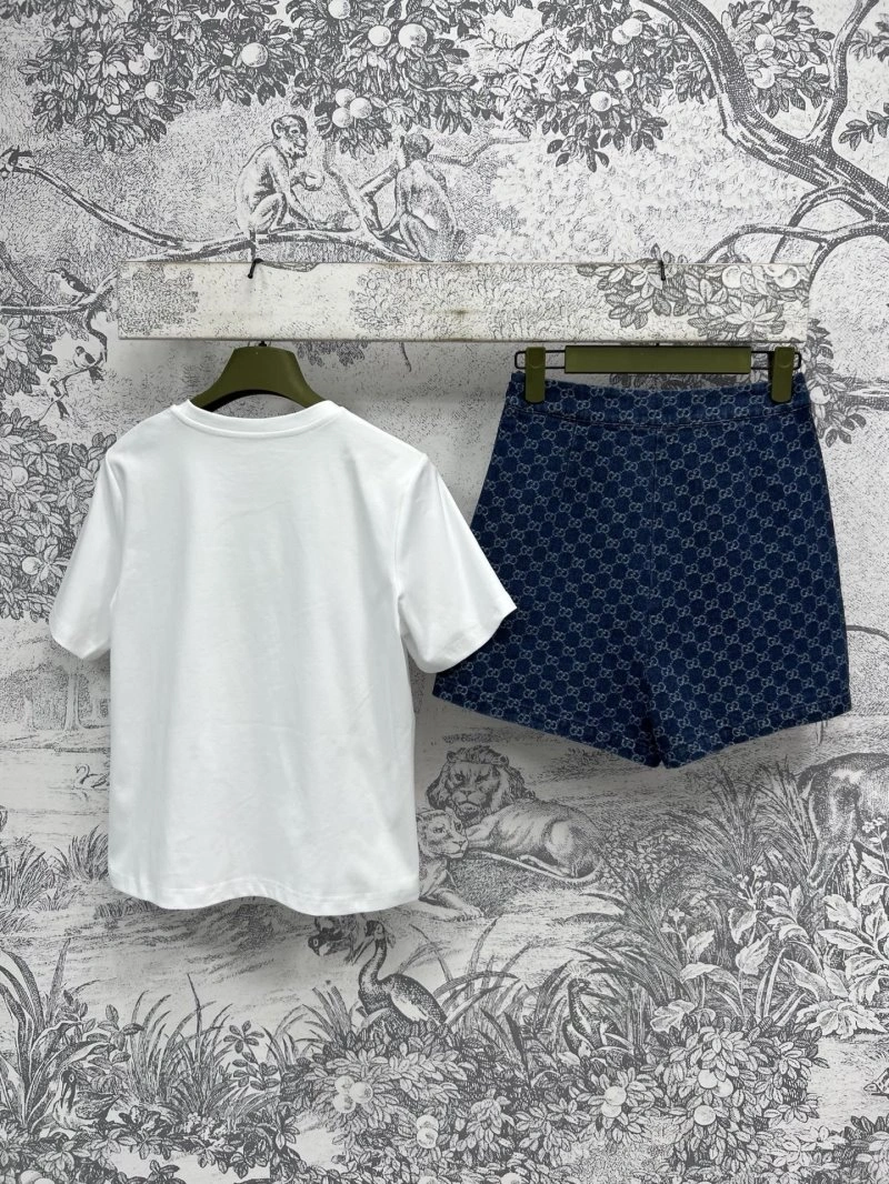 Chanel T-Shirts EasyMatch 107972