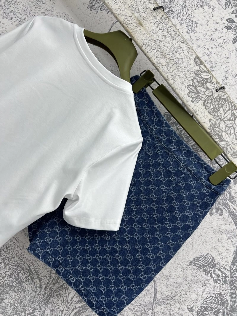 Chanel T-Shirts EasyMatch 107972
