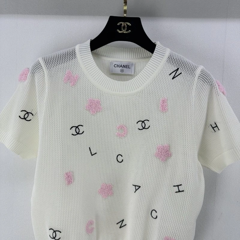 Refined Chanel T-Shirts 107987