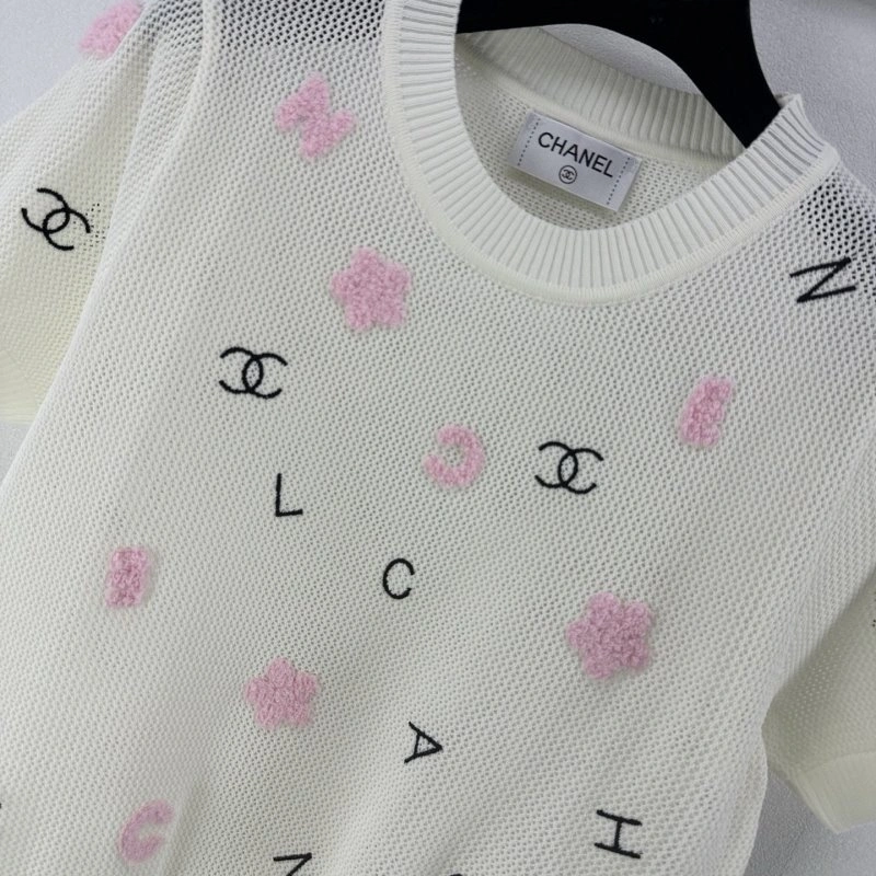 Refined Chanel T-Shirts 107987