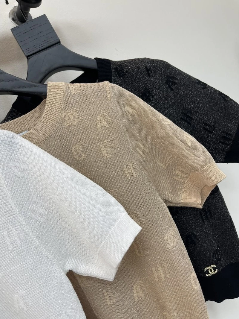 Packable Chanel T-Shirts 107969