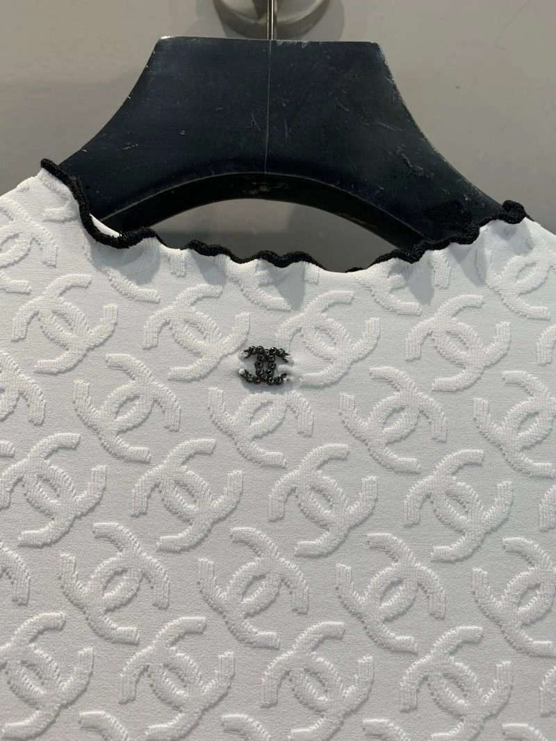 Chanel T-Shirts Sustainable 107944