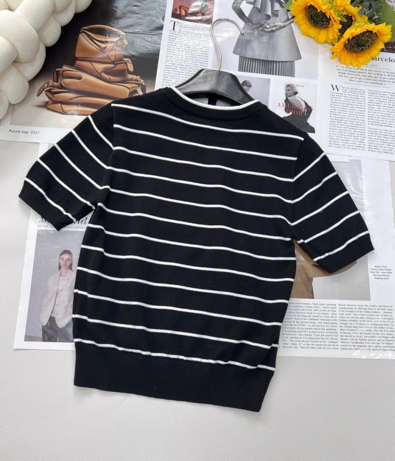 Chic Chanel T-Shirts 107950
