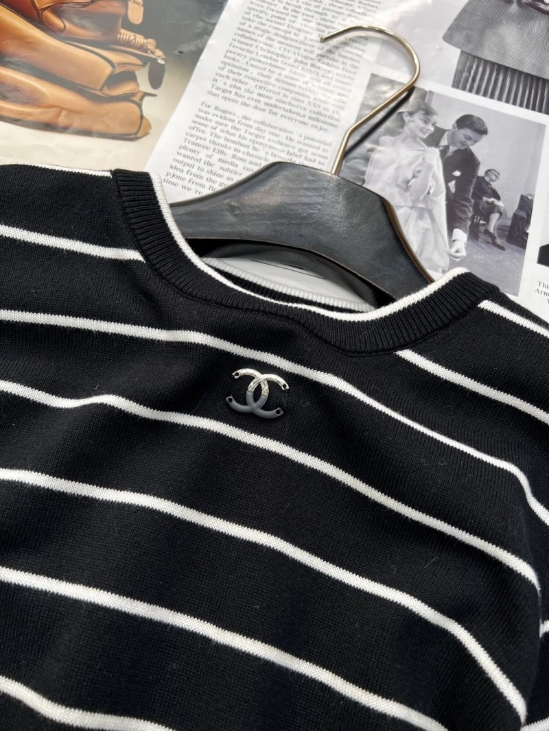 Chic Chanel T-Shirts 107950