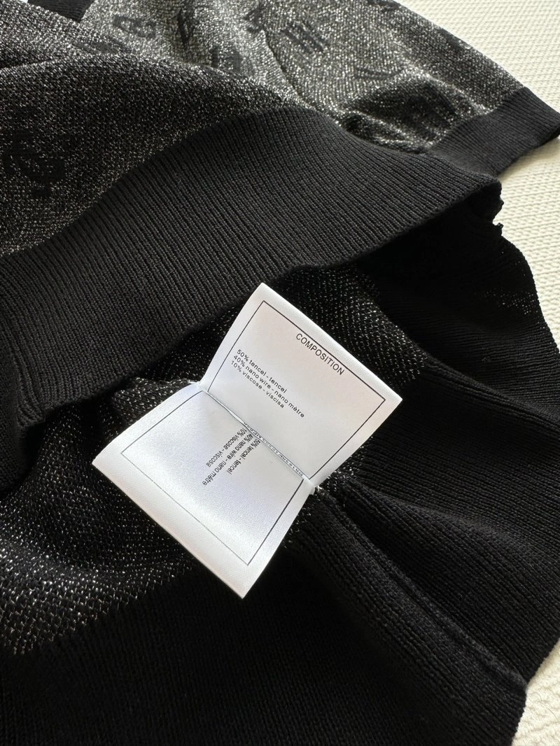 Stretchable Chanel T-Shirts 107903