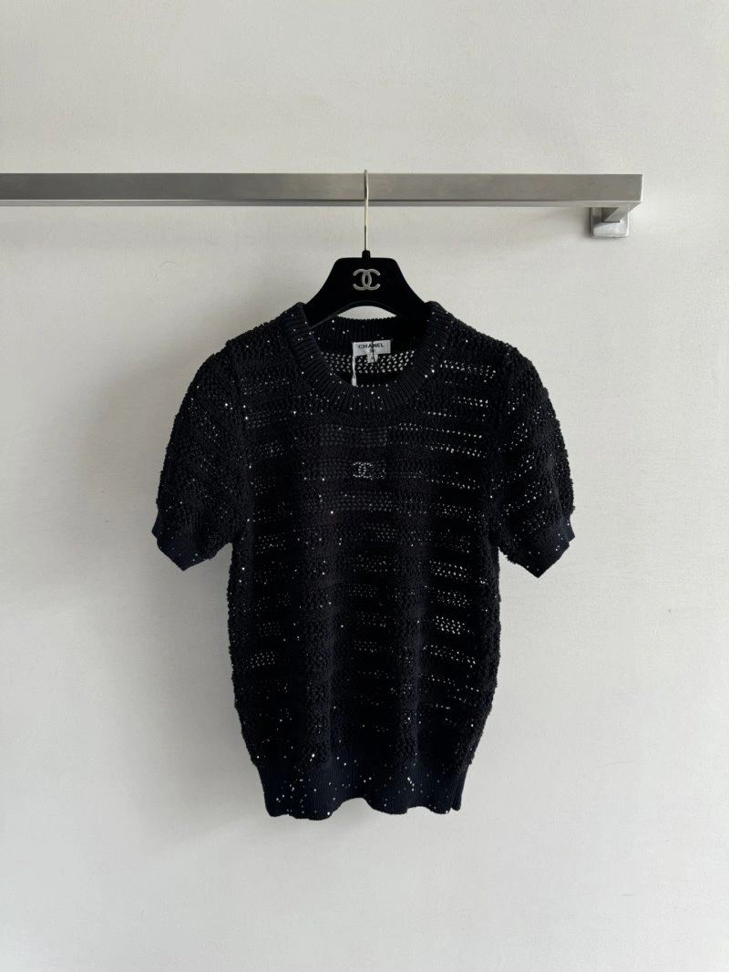 Chanel T-Shirts Lightweight 107901