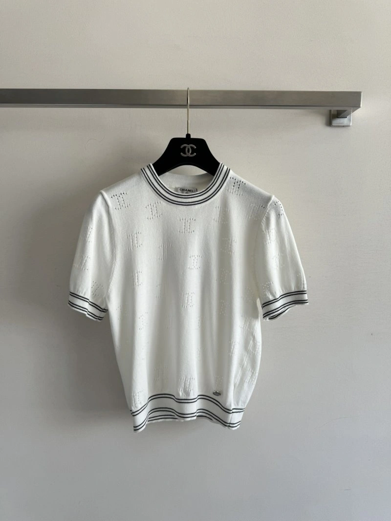 Tailored Chanel T-Shirts 107895