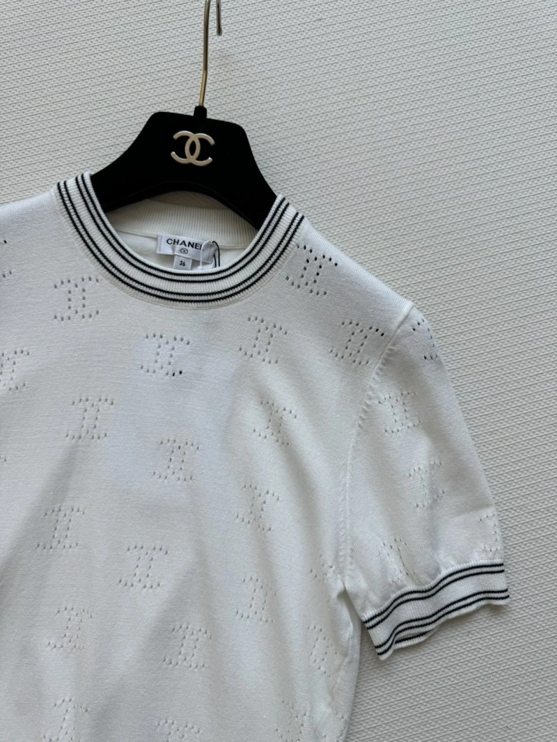 Tailored Chanel T-Shirts 107895