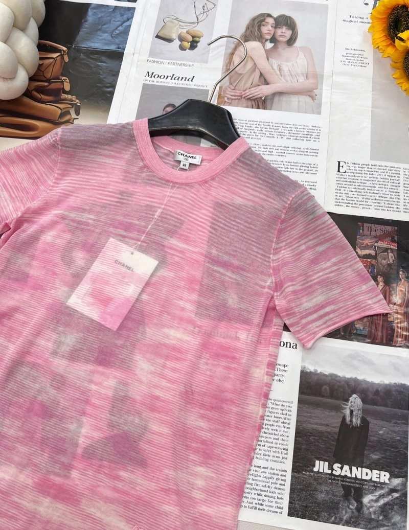 Chanel T-Shirts Resilient 107917