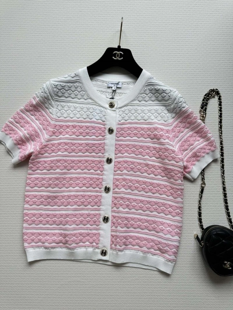 Flexible Chanel T-Shirts 107885